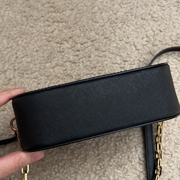 Tory burch Robinson Round Crossbody Bag Black preowned - Picture 7 of 15